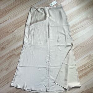 NWT Abercrombie & Fitch Satin Skirt